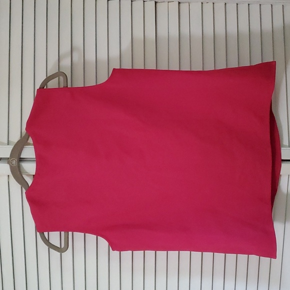 5/$25 - Tahari sleeveless top - sz. 6 - Picture 4 of 7